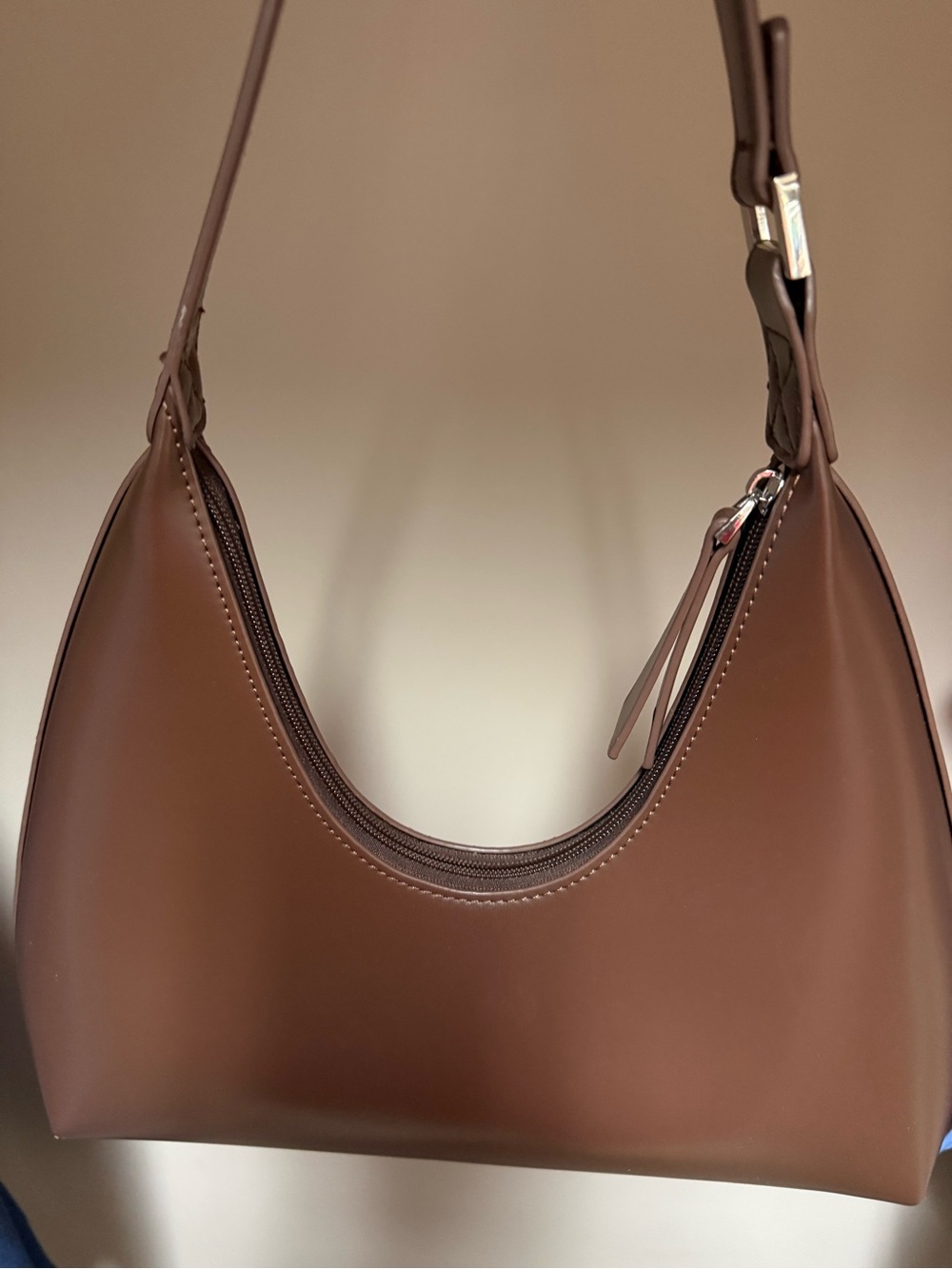 Sleek Brown Leather Shoulder Hobo Bag - Picture 2 of 2